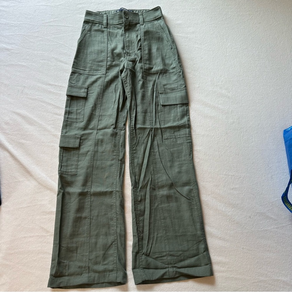 Hollister cargo pants linen